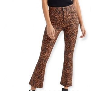 7 FAM Cheetah Print Jeans 26